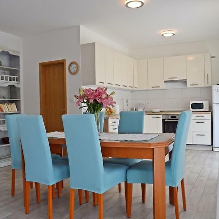 Apartments Katarina With Swimming Pool Stobrec Exterior photo