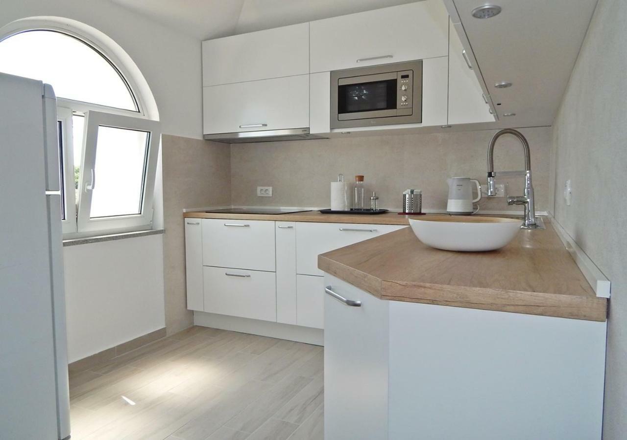 Apartments Katarina With Swimming Pool Stobrec Exterior photo