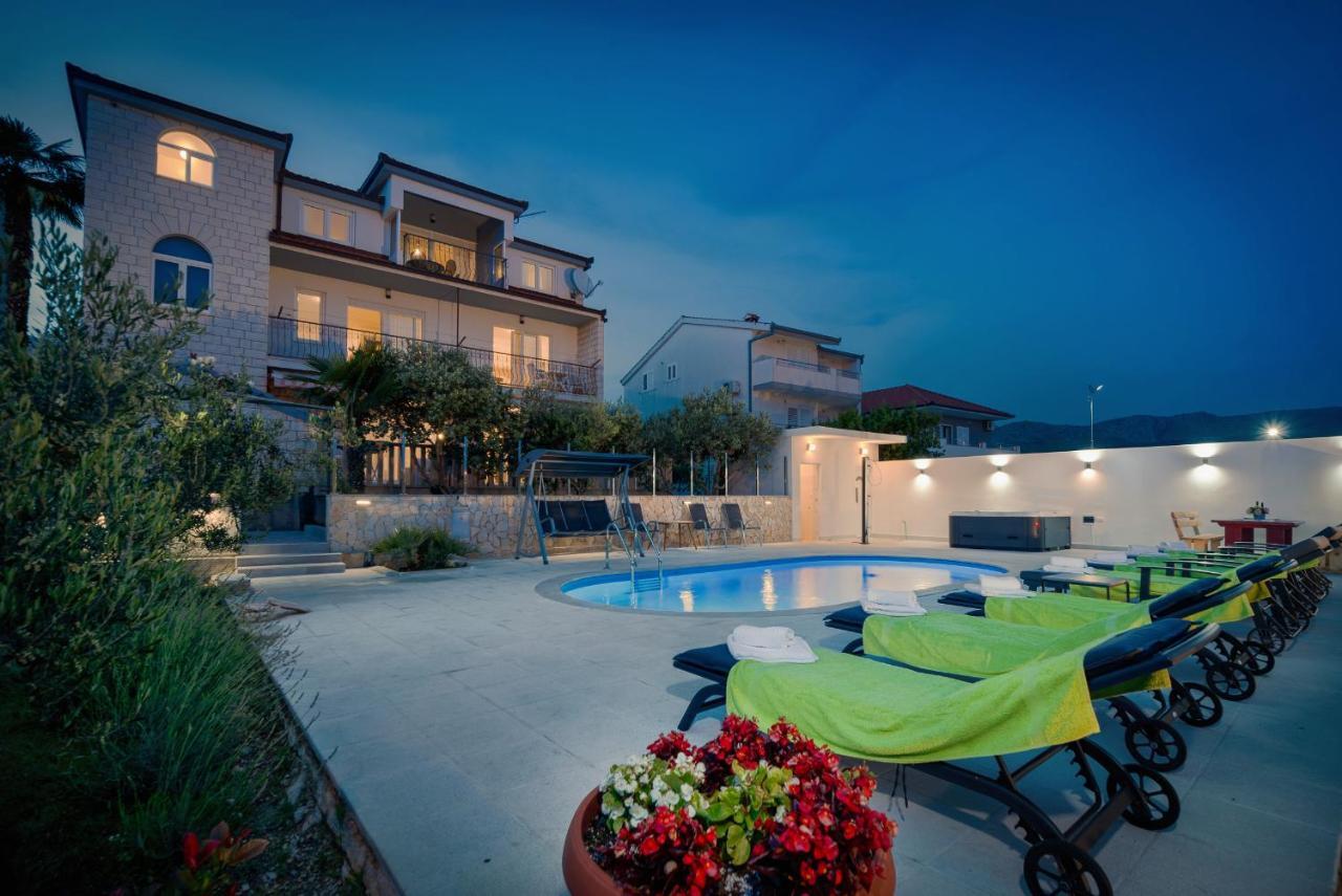 Apartments Katarina With Swimming Pool Stobrec Exterior photo